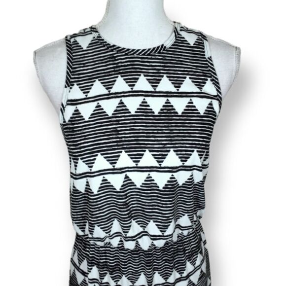 H&M BLACK & WHITE TRIBAL AZTEC MAXI DRESS SZ.4 EUC - Picture 2 of 8